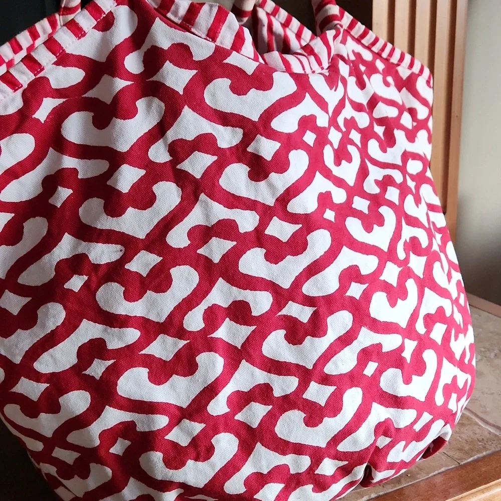 Roberta Roller Rabbit Red and White Patterned Large Tote Bag - Picture 5 of 12